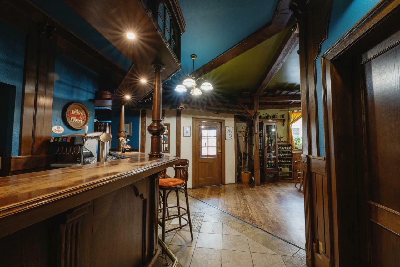 Hotel Taverna Яворник Экстерьер фото