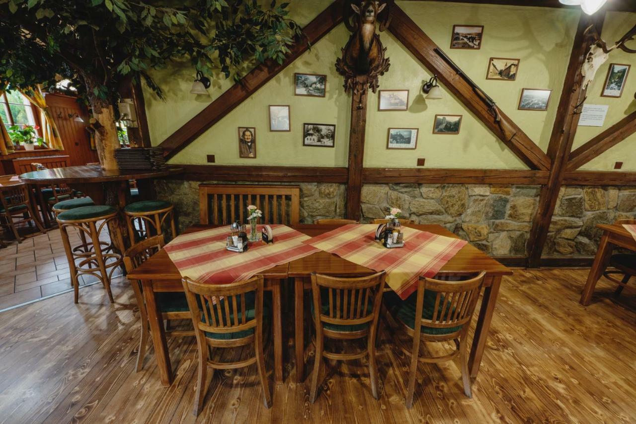 Hotel Taverna Яворник Экстерьер фото